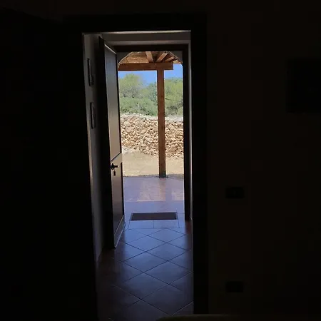Dammusi Cala Galera * Lampedusa