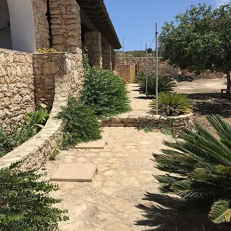 Dammusi Cala Galera Apartment *