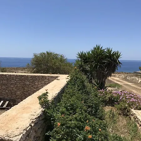 Apartment Dammusi Cala Galera