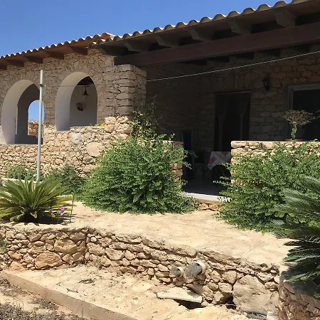 Apartment Dammusi Cala Galera