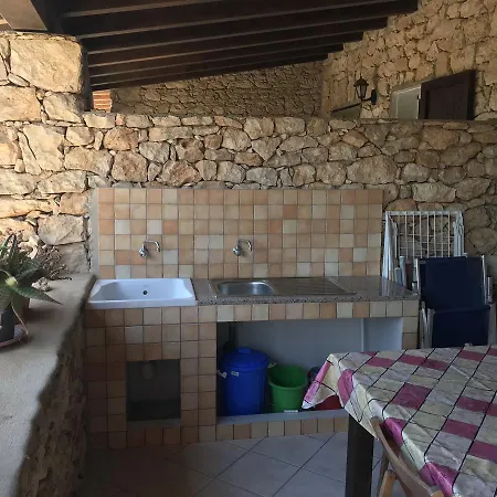 Dammusi Cala Galera Apartment *